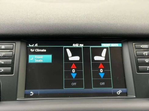 Used 2018 Land Rover Discovery Sport HSE image 18