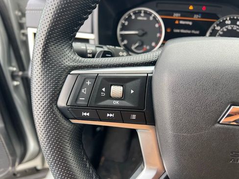 Used 2024 Mitsubishi Outlander SE image 43