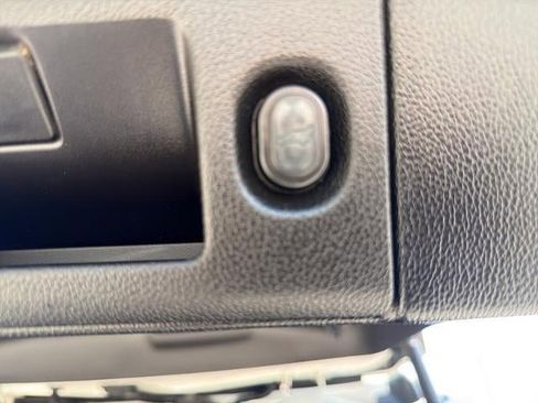 Used 2018 Cadillac Escalade ESV Premium Luxury w/ LPO, Radiant Package AWD/4WD image 14