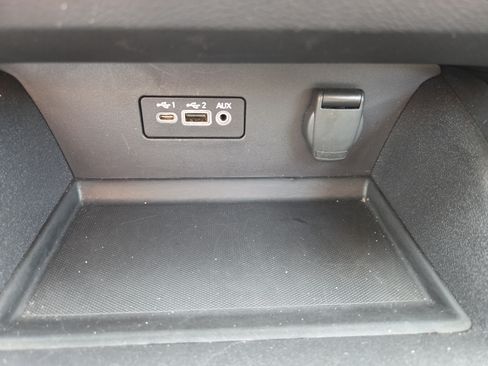 Used 2025 Nissan Altima 2.5 SV FWD image 16