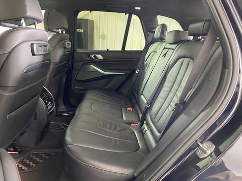 Used 2019 BMW X5 xDrive50i w/ M Sport Package image 13