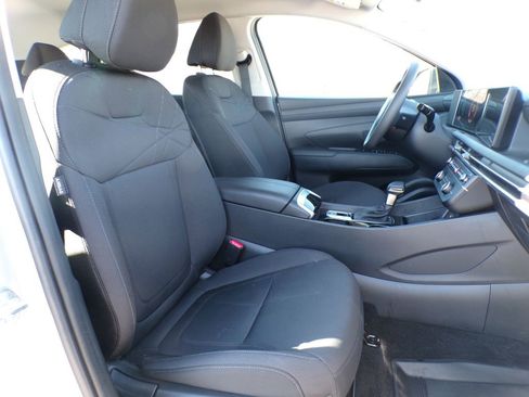 Certified 2025 Hyundai Tucson SE AWD/4WD image 18