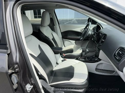 Used 2018 Jeep Compass Limited AWD/4WD image 14