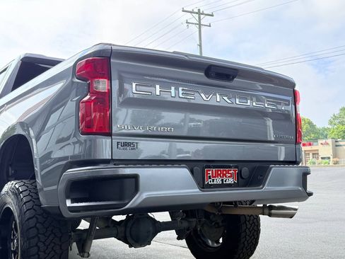 Used 2020 Chevrolet Silverado 1500 Custom w/ Infotainment Package RWD image 9