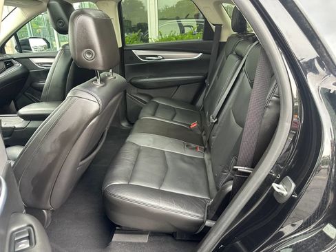 Used 2017 Cadillac XT5 Premium Luxury w/ LPO, Wheel Lock Package FWD image 12