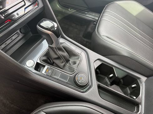 Used 2024 Volkswagen Tiguan SE R-Line AWD/4WD image 18