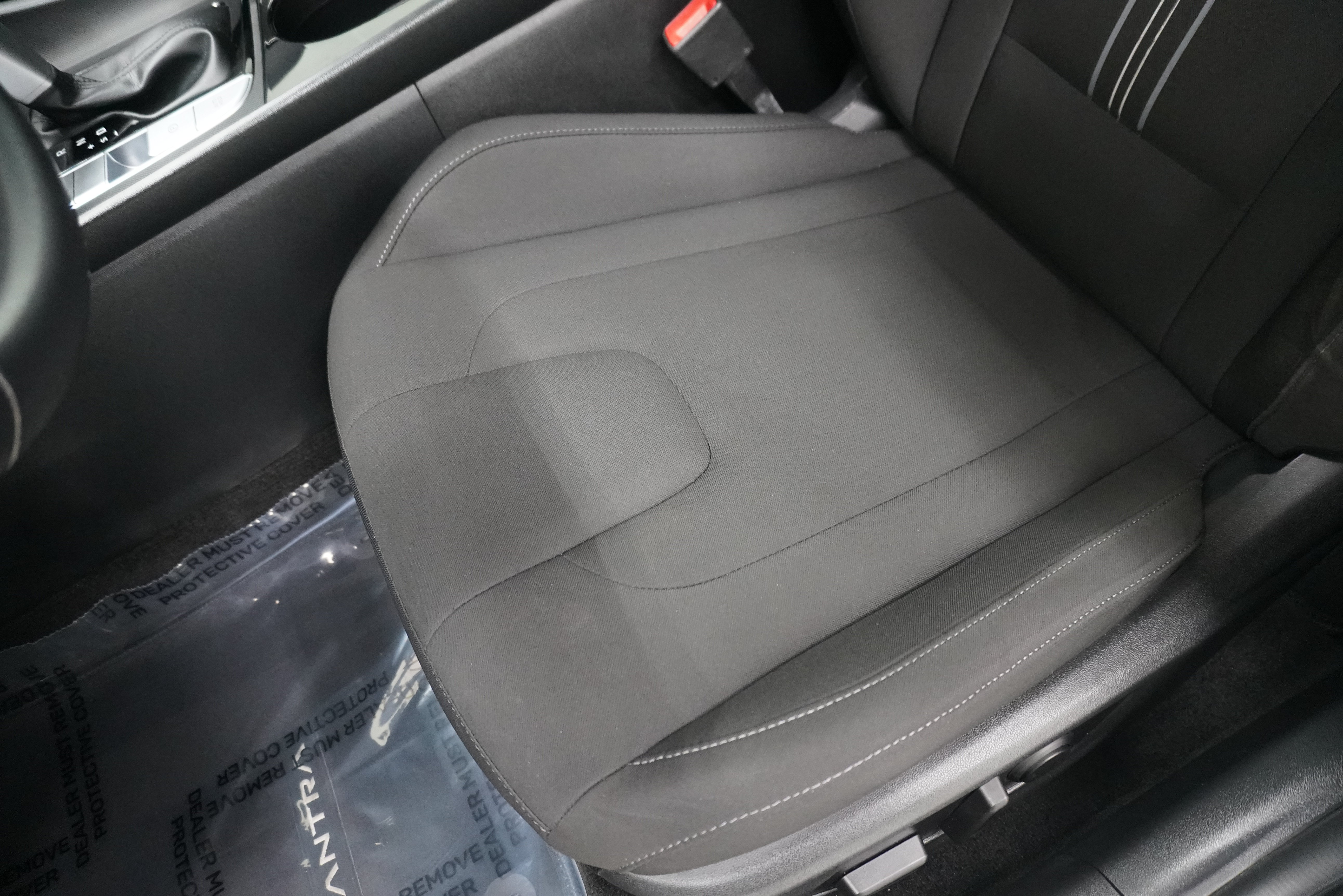 Used 2022 Hyundai Elantra SEL w/ Convenience + Premium Package FWD image 11