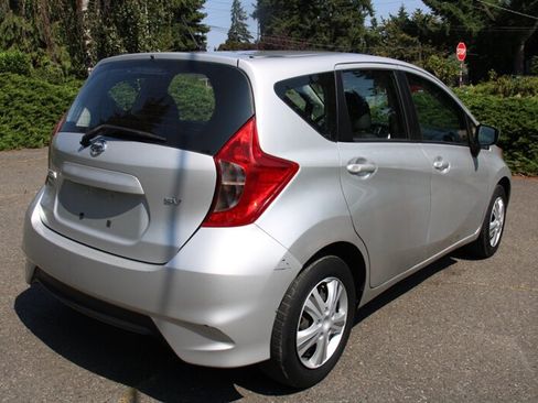 Used 2019 Nissan Versa Note SV FWD image 3