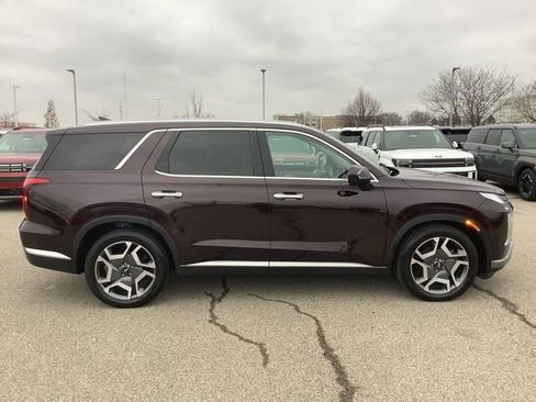 Used 2024 Hyundai Palisade Limited image 4