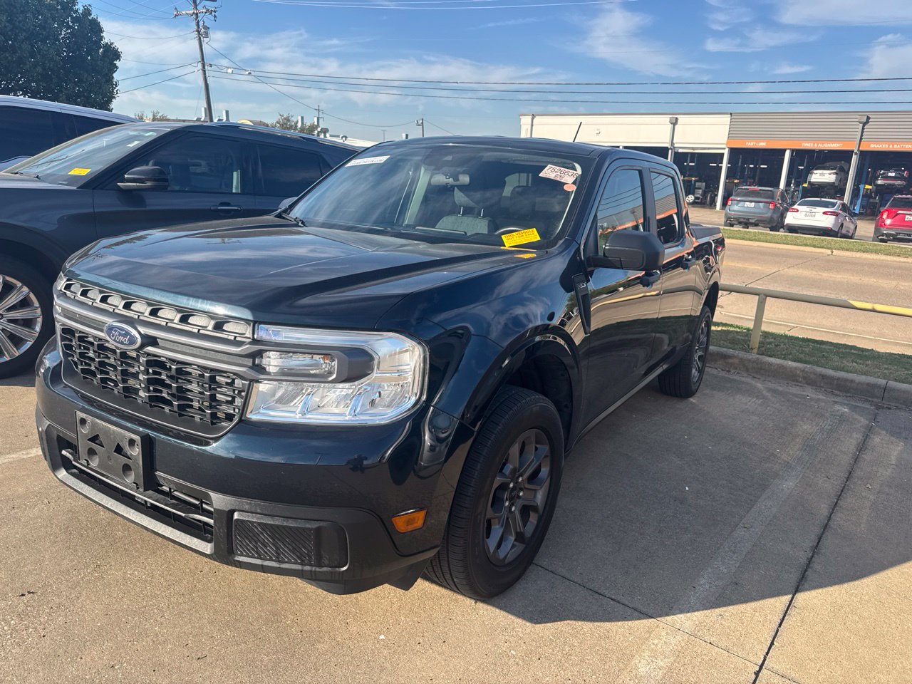 Used 2023 Ford Maverick XLT FWD image 1