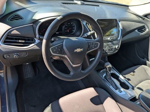 Used 2022 Chevrolet Malibu LT image 5