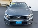 Used 2024 Volkswagen Jetta SE image 4
