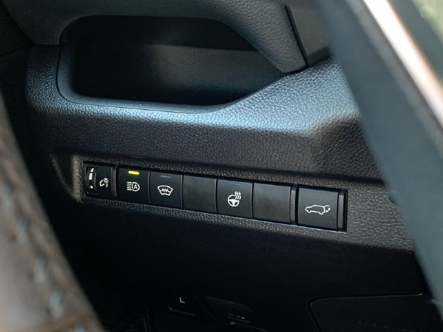 Used 2024 Toyota RAV4 SE w/ Convenience Package AWD/4WD image 15