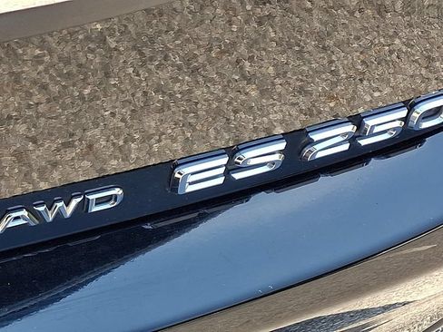 Used 2023 Lexus ES 250 w/ Premium Package AWD/4WD image 30