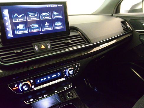 Used 2022 Audi SQ5 Premium Plus w/ Premium Plus Package image 31