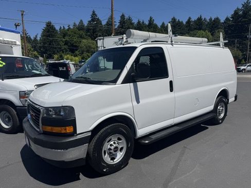 Used 2020 GMC Savana 2500 w/ Driver Convenience Package RWD image 5