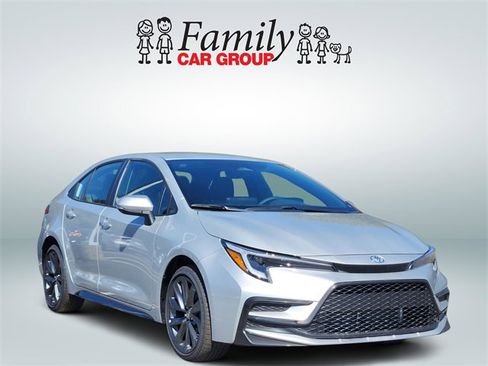 Certified 2025 Toyota Corolla SE image 2