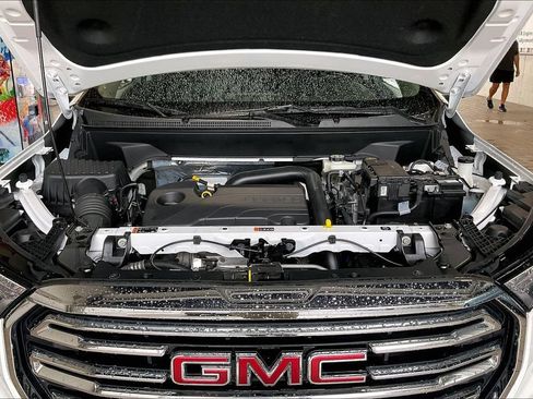 Used 2024 GMC Terrain SLT AWD/4WD image 27