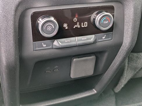 Used 2025 Buick Enclave Avenir w/ Super Cruise Package FWD image 16