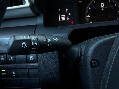 Used 2025 Toyota 4Runner SR5 RWD image 37