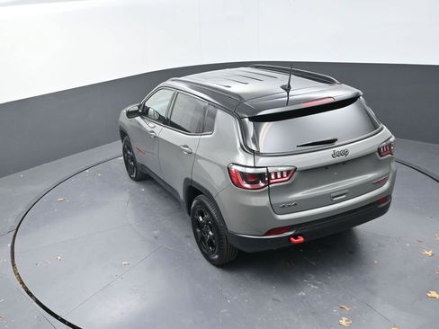 Used 2024 Jeep Compass Trailhawk image 17