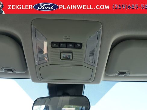 Used 2021 Toyota RAV4 LE AWD/4WD image 28