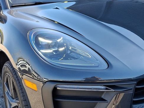 Used 2026 Porsche Macan image 11