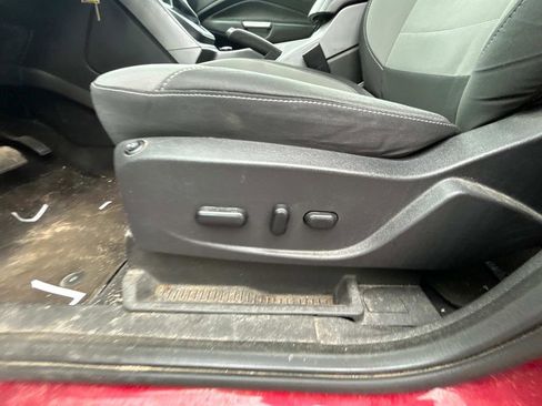 Used 2014 Ford Escape SE image 19