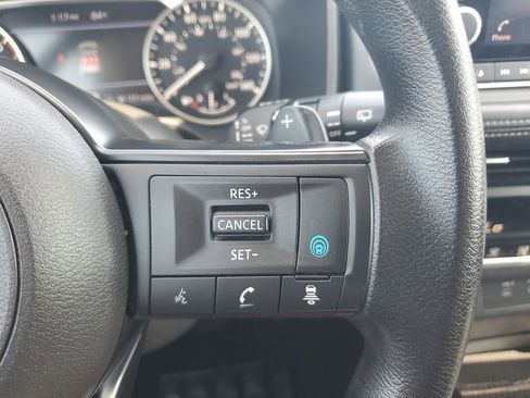 Used 2024 Nissan Rogue SV AWD/4WD image 21