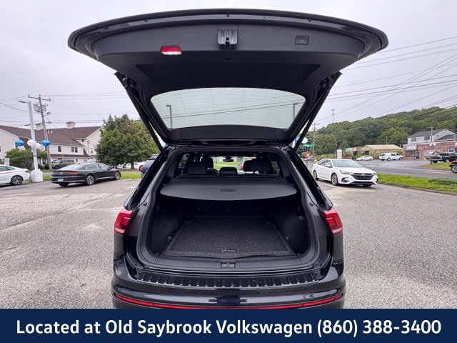 Certified 2024 Volkswagen Tiguan SE R-Line AWD/4WD image 21