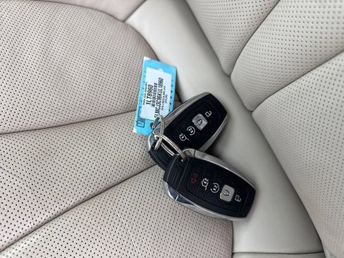 Used 2019 Lincoln MKC Reserve w/ MKC Technology Package FWD image 23