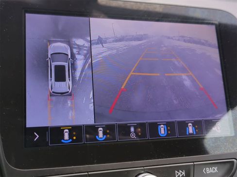 Used 2020 Chevrolet Equinox Premier image 30