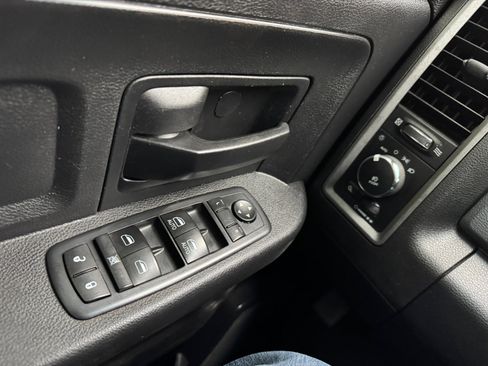 Used 2016 RAM 1500 Express image 11