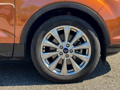 Used 2017 Ford Escape Titanium w/ Equipment Group 301A AWD/4WD image 9