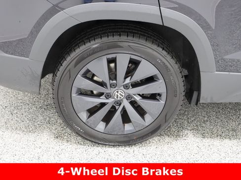 Used 2022 Volkswagen Taos S image 6