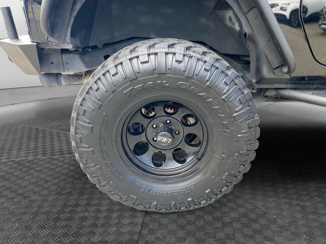 Used 2012 Jeep Wrangler Rubicon w/ Dual Top Group AWD/4WD image 31