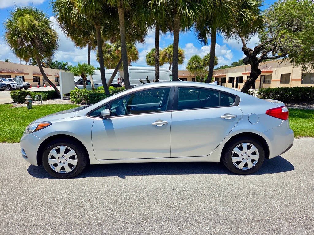Used 2014 Kia Forte LX FWD image 6