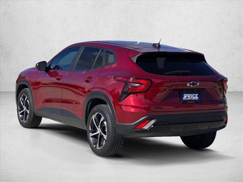 Used 2025 Chevrolet Trax RS w/ Sunroof Package FWD image 7