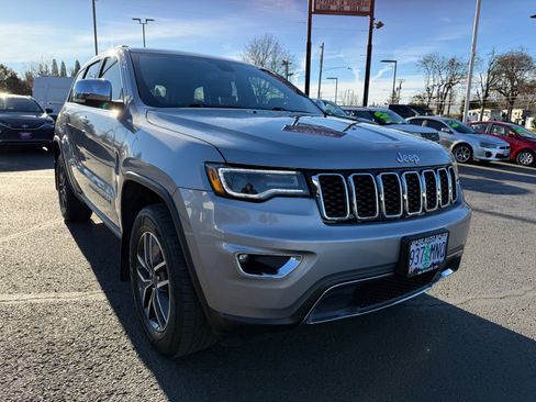Used 2019 Jeep Grand Cherokee Limited w/ Luxury Group II image 12