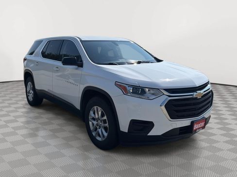 Used 2019 Chevrolet Traverse LS AWD/4WD image 4