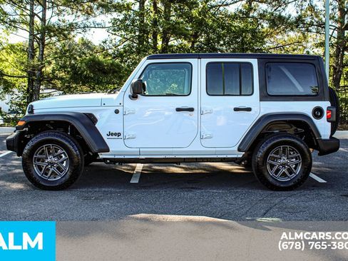 Used 2025 Jeep Wrangler Unlimited Sport AWD/4WD image 7