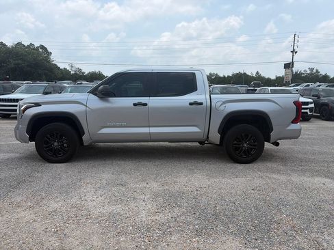 Used 2025 Toyota Tundra SR5 AWD/4WD image 3