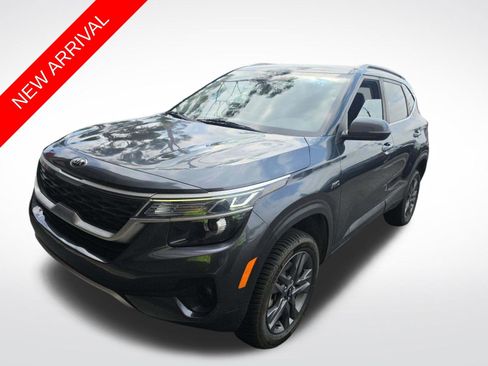 Used 2021 Kia Seltos S AWD/4WD image 1