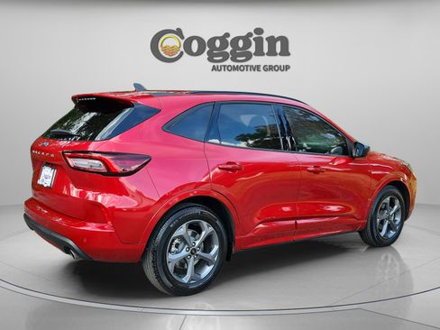 Certified 2024 Ford Escape ST-Line w/ Tech Pack #1 image 5