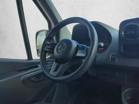 Used 2023 Mercedes-Benz Sprinter 2500 image 26