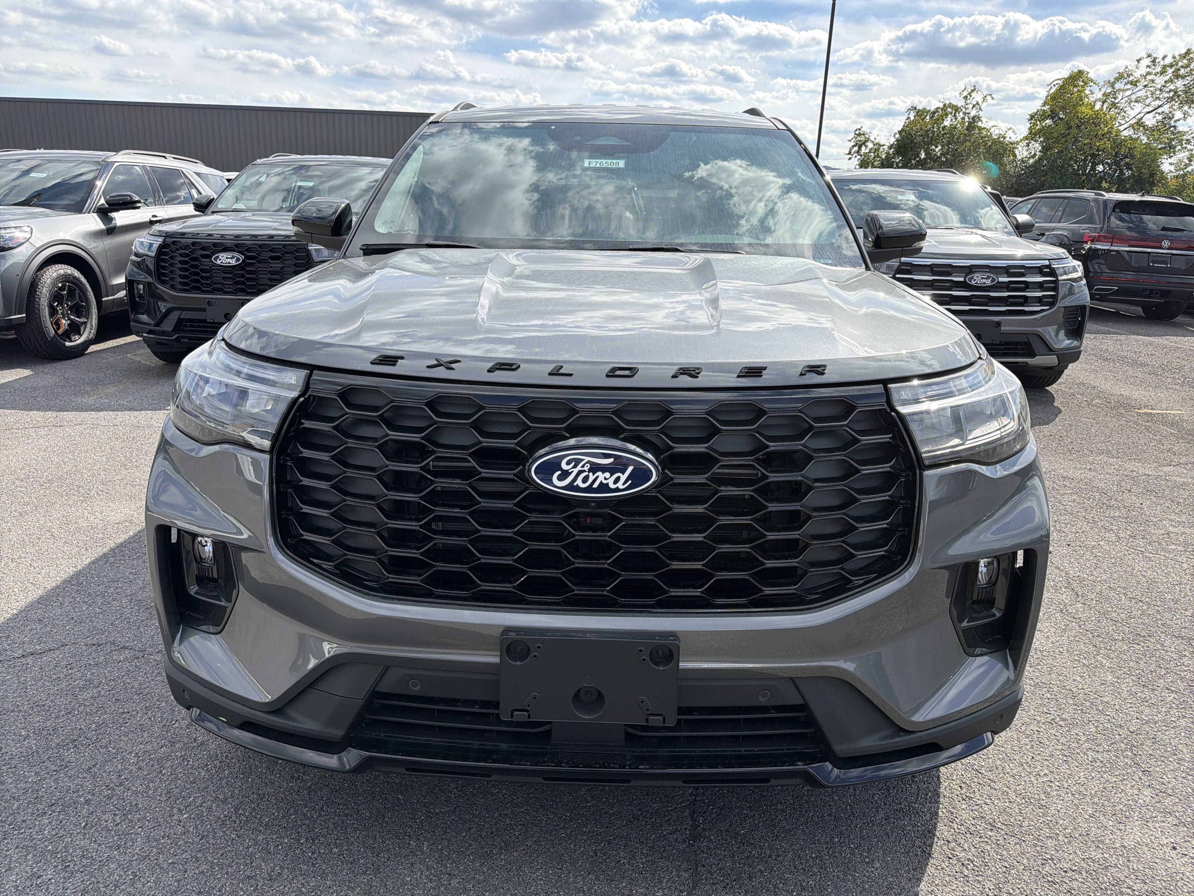 New 2027 Ford Explorer ST-Line AWD/4WD image 3