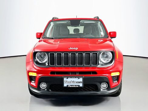 Used 2019 Jeep Renegade Latitude w/ Popular Equipment Group image 3
