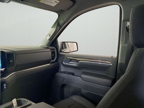 Used 2023 Chevrolet Silverado 1500 RST AWD/4WD image 13