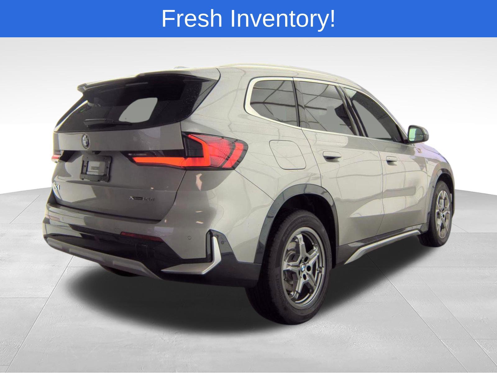 Used 2025 BMW X1 xDrive28i w/ Premium Package AWD/4WD image 5