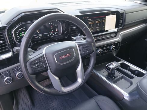 Used 2022 GMC Sierra 1500 SLT AWD/4WD image 28
